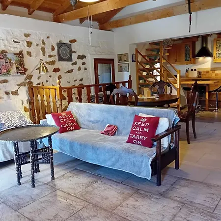 Little Up The Hills Villa