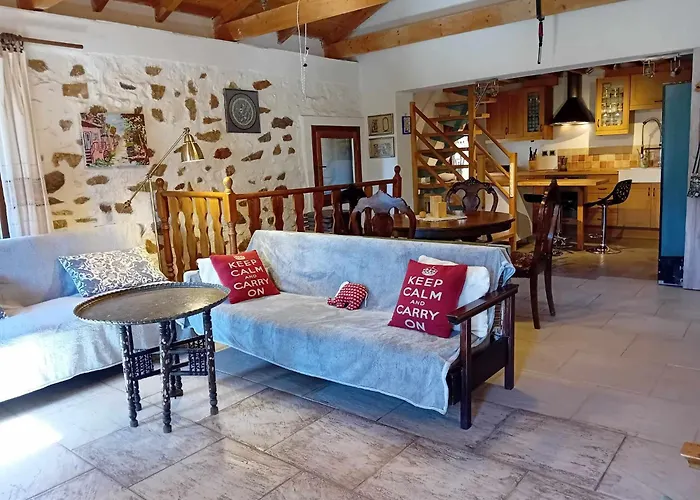 Little Up The Hills 别墅